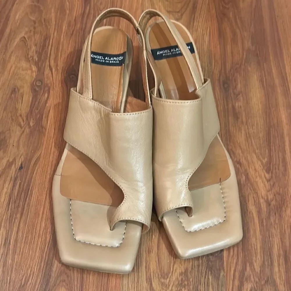 Angel Alarcon Anthropologie tan leather made in Spain low heels size 40